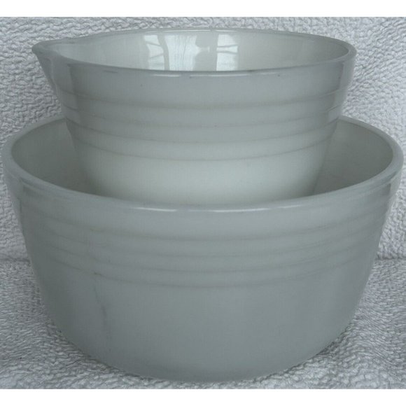 Vintage 1940s PYREX Set Of 2 White Opal Glass Ribbed Mixing Bowls 11c & 4 1/2c - Picture 3 of 16